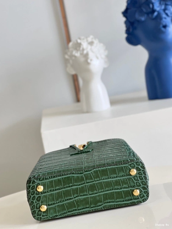 CAPUCINES LOUIS VUITTON MINI 0708